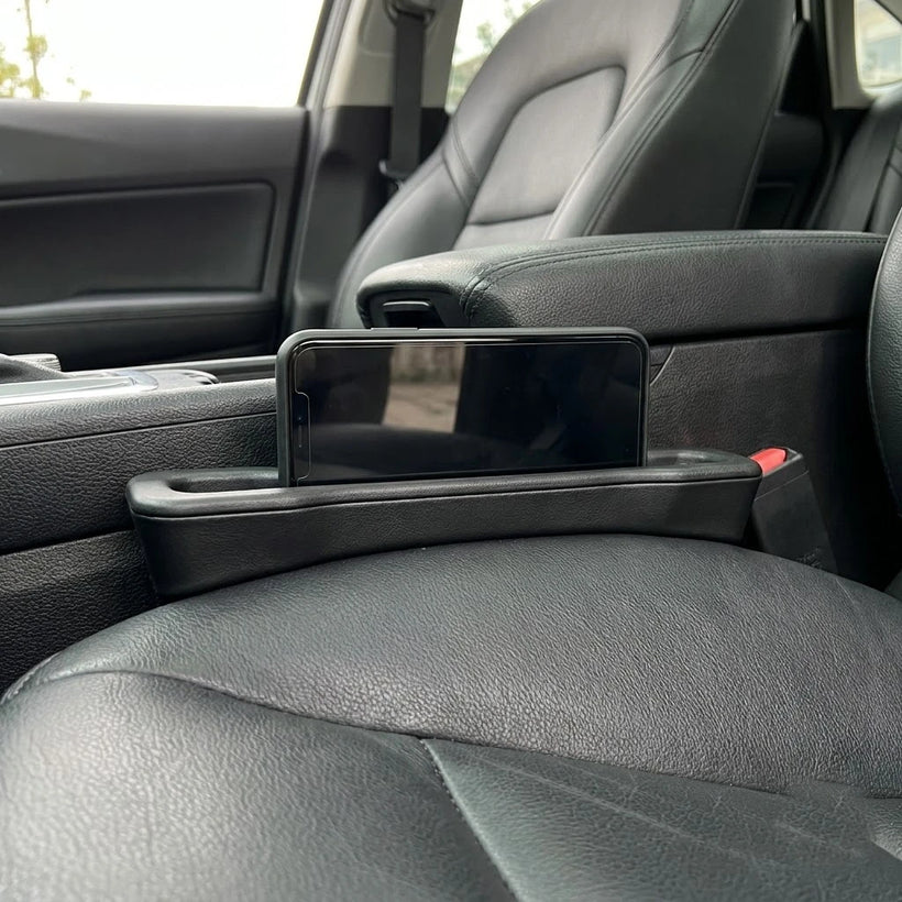 The same gap sealed by the leather-look BOLTHUT filler