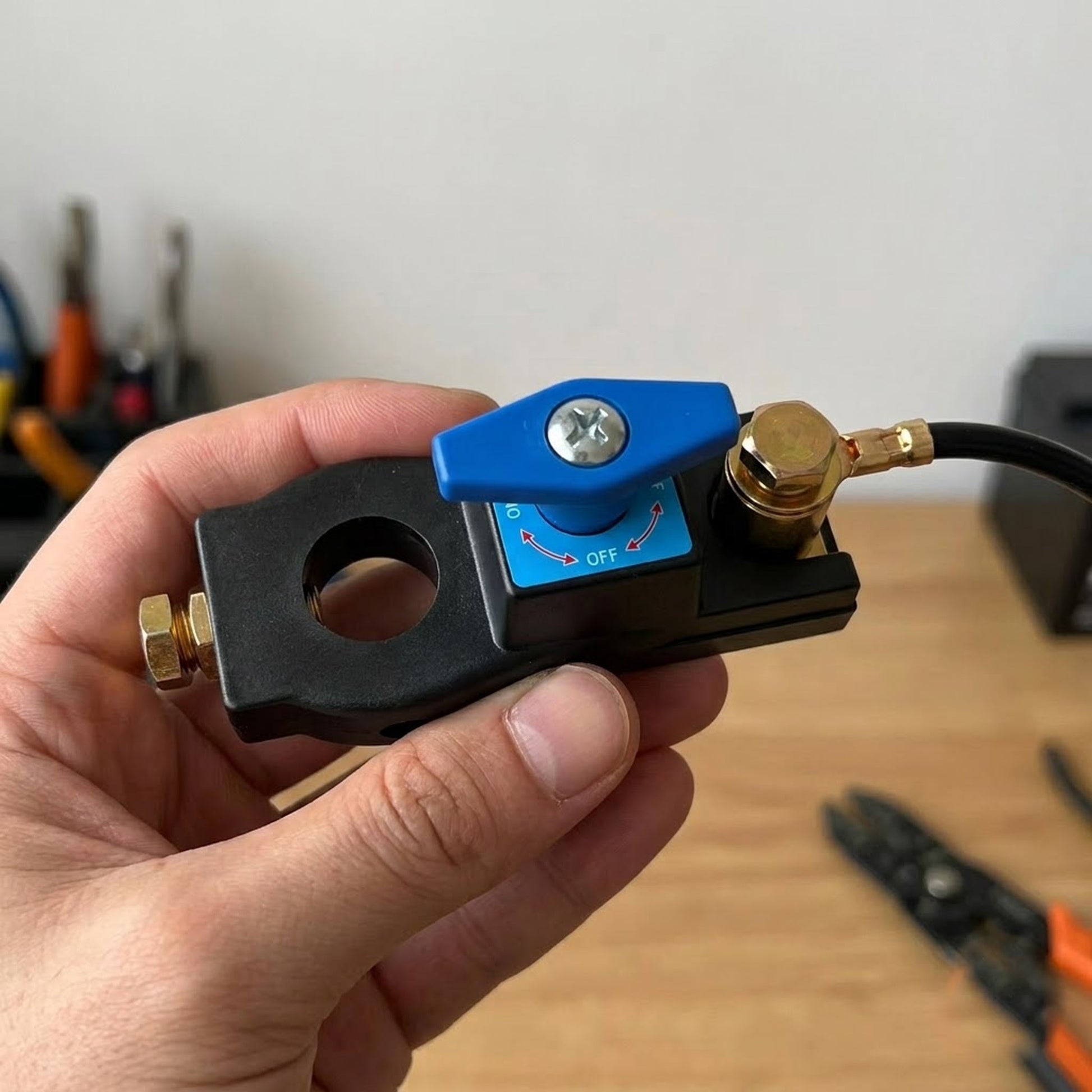 BOLTHUT Battery Disconnect Switch | BOLTHUT