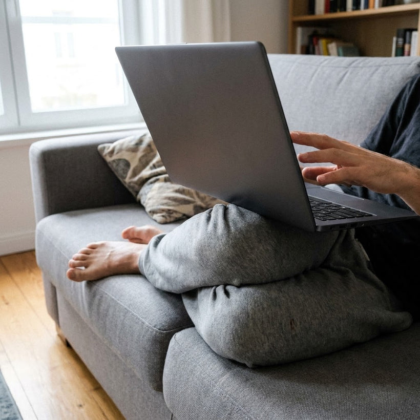 Foldable laptop desk - laptop balanced on lap before | BOLTHUT