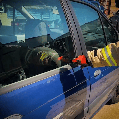 BOLTHUT™ Car Emergency Escape Tool — Window Breaker & Belt Cutter